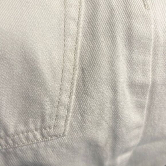 ✨H&M WHITE WIDE ULTRA HIGH SZ 6 WHITE JEANS✨ - Picture 6 of 10